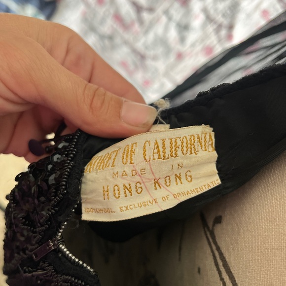 Vintage Hand Beaded Top, 100% Wool, Made in Hong Kong - Picture 8 of 12